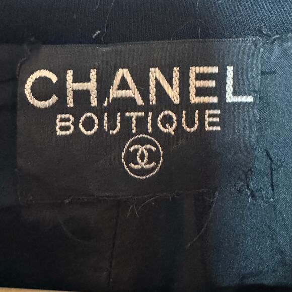 1990's Chanel Boutique Wool Black Blue Striped Jacket Skirt Set Lion Head Button - Picture 11 of 13